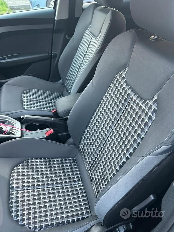 Usata Audi A1 95 CV (69 kW) 2019 Nero Utilitaria