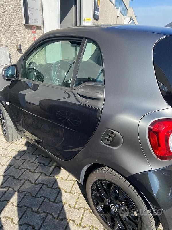 Begagnad Smart ForTwo Coupé 90 HK (66 kW) 2019 Svart Sportkupé