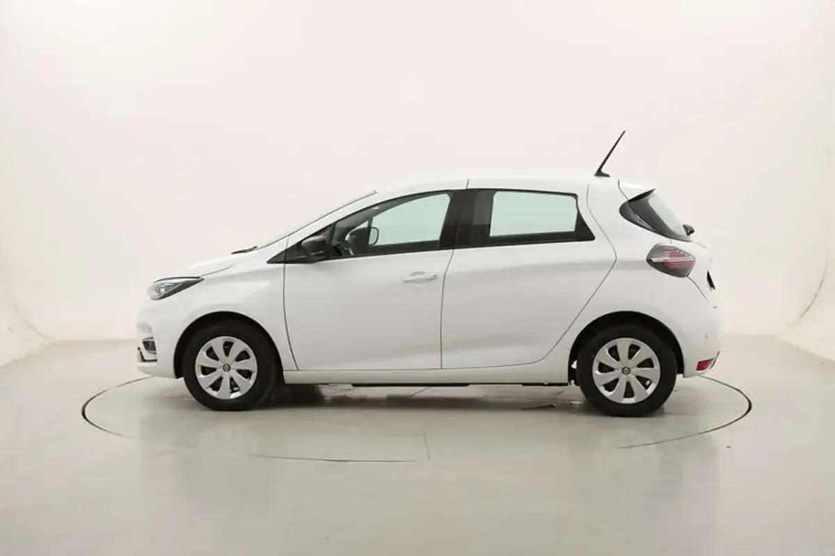 Usata Renault Zoe Zen 50 kW (69 CV) 2022 Bianco Utilitaria