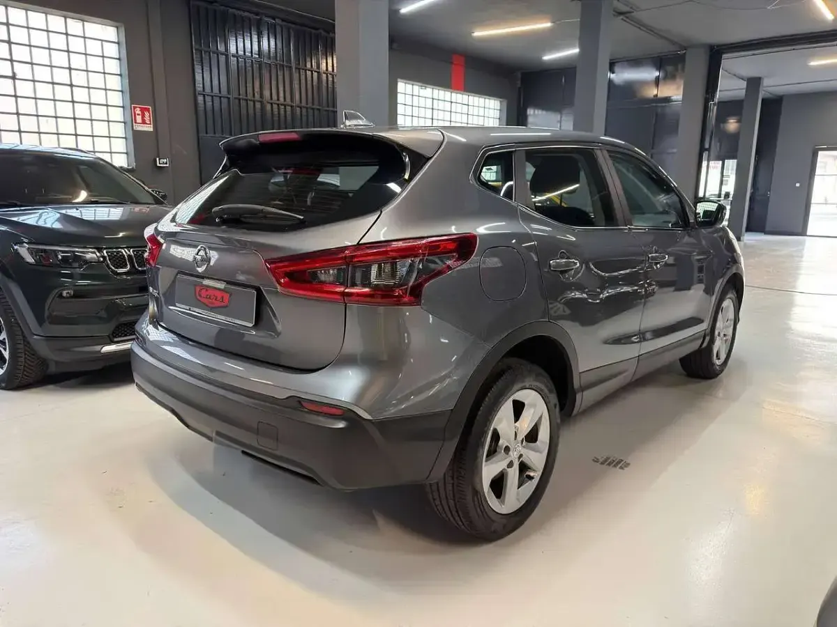 Usata Nissan Qashqai N-Connecta 116 CV (85 kW) 2019 Grigio SUV