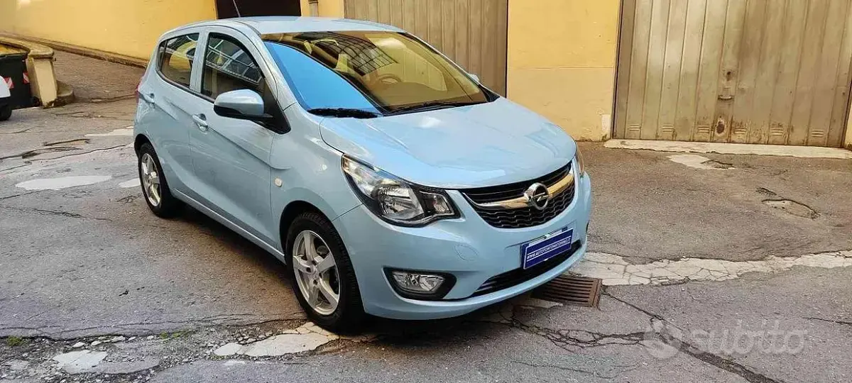 Usata Opel Karl 75 CV (55 kW) 2015 Azzurro pastello Utilitaria