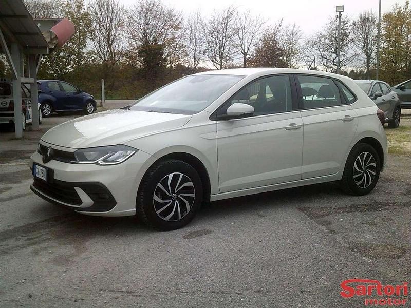 Bianco Usata 2023 VW Polo Tre volumi | 15.900 € (Buon prezzo) - Immagine 1/4