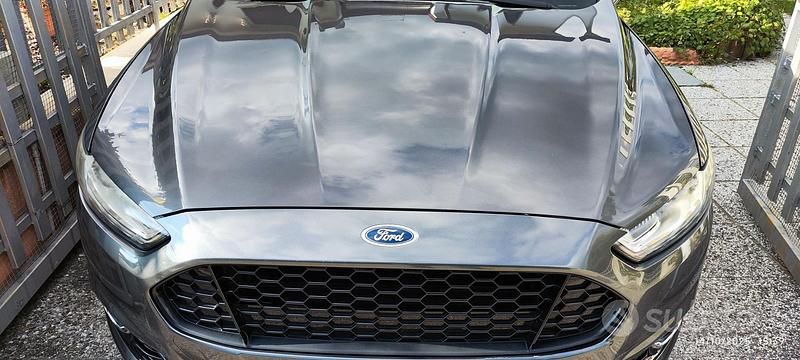 Grigio Usata 2014 Ford Mondeo Tre volumi | 12.000 € (Buon prezzo) - Immagine 1/3