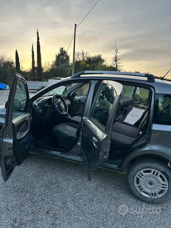 Usata Fiat Panda 77 CV (56 kW) 2010 Grigio Utilitaria
