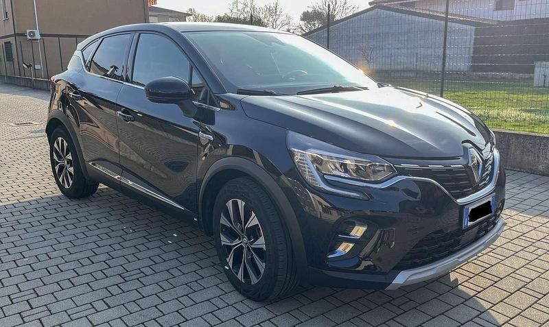Usata Renault Captur Techno 94 CV (69 kW) 2023 Nero SUV