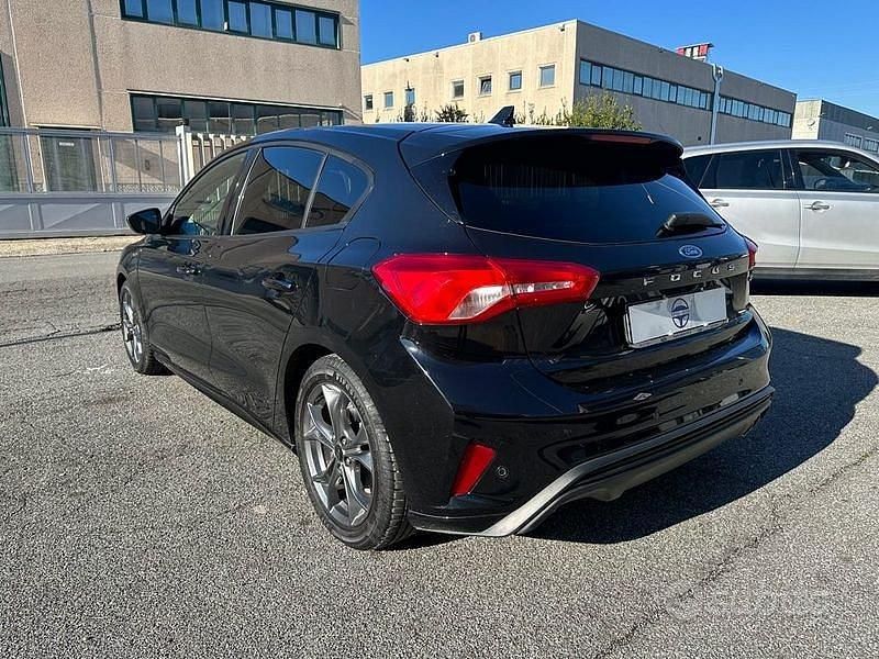 Usata Ford Focus ST 125 CV (91 kW) 2021 Nero Berlina