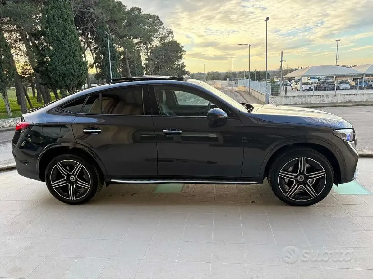 Usata Mercedes GLC300 AMG Line Premium Plus 197 CV (144 kW) 2024 Grigio scuro Coupé