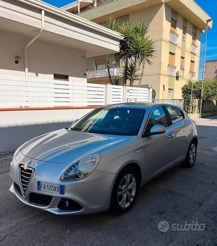 Usata Alfa Romeo Giulietta 2015 Grigio Utilitaria