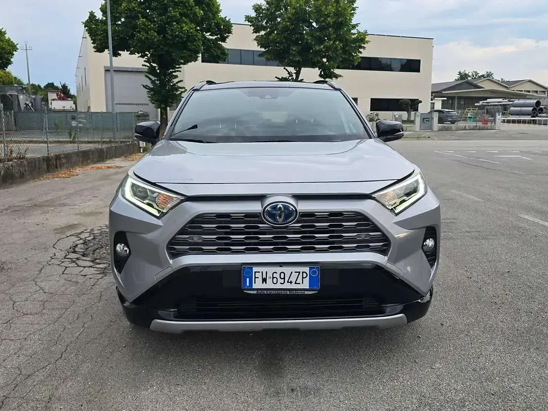 Usata Toyota RAV4 Hybrid Active 178 CV (130 kW) 2019 SUV