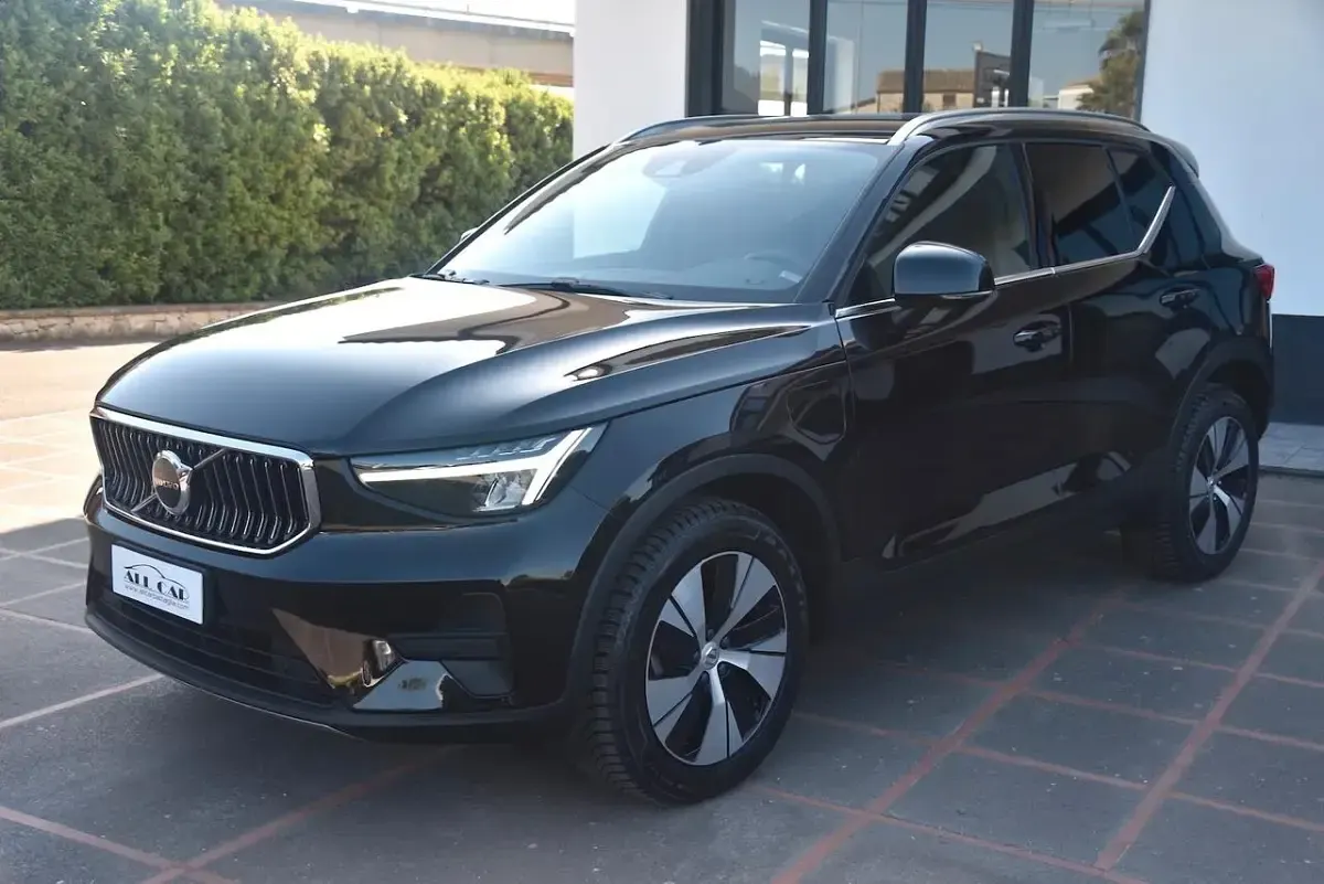 Usata Volvo XC40 Core 129 CV (94 kW) 2022 Nero SUV