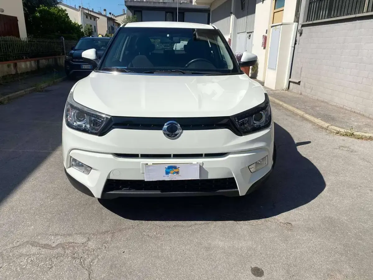 Usata SsangYong Tivoli 116 CV (85 kW) 2016 Bianco SUV
