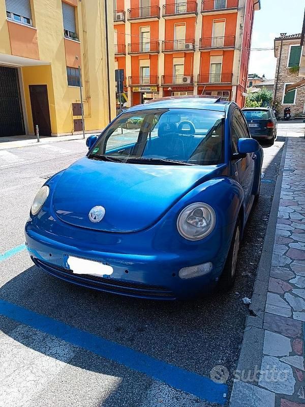 Usata VW New Beetle 1998 Blu Utilitaria