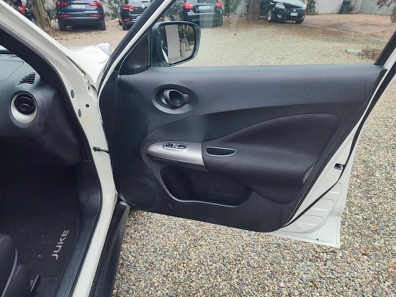 Usata Nissan Juke Acenta 115 CV (84 kW) 2018 Bianco SUV