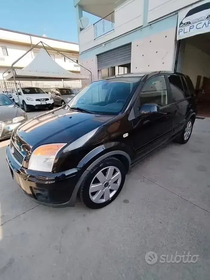 Usata Ford Fusion Collection 68 CV (50 kW) 2007 Nero Utilitaria