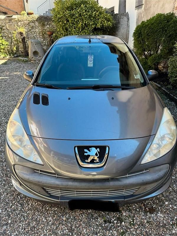 Usata Peugeot 206 60 CV (44 kW) 2010 Grigio Berlina