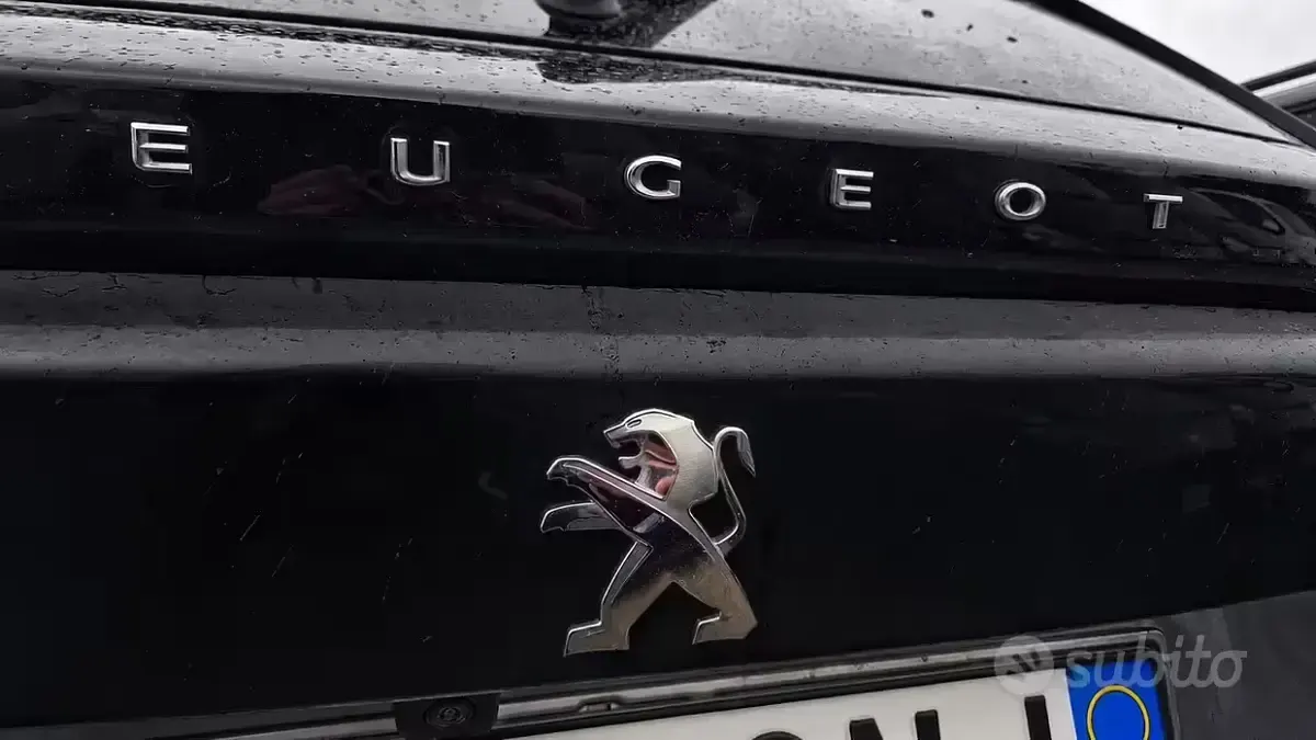 Usata Peugeot 2008 GT 131 CV (96 kW) 2022 Nero SUV