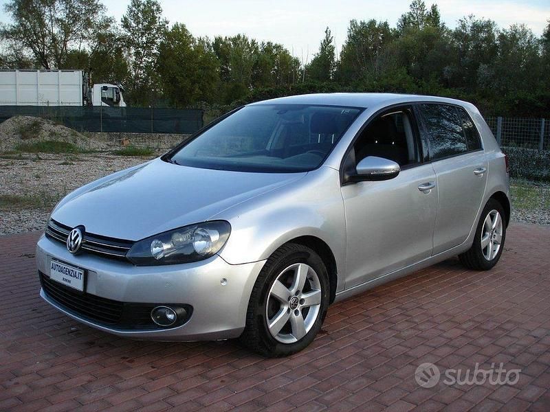Usata VW Golf VI Comfortline 105 CV (77 kW) 2011 Grigio(met.) Utilitaria