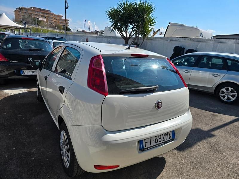 Usata Fiat Punto Street 95 CV (69 kW) 2018 Bianco Utilitaria