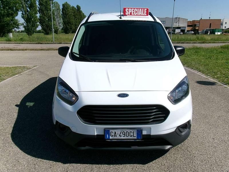 Gebraucht Ford Transit Trend 75 PS (55 kW) 2020 Weiß Van