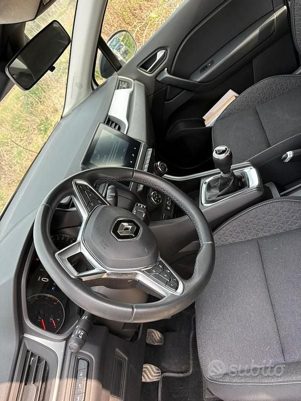 Usata Renault Captur 100 CV (73 kW) 2024 SUV