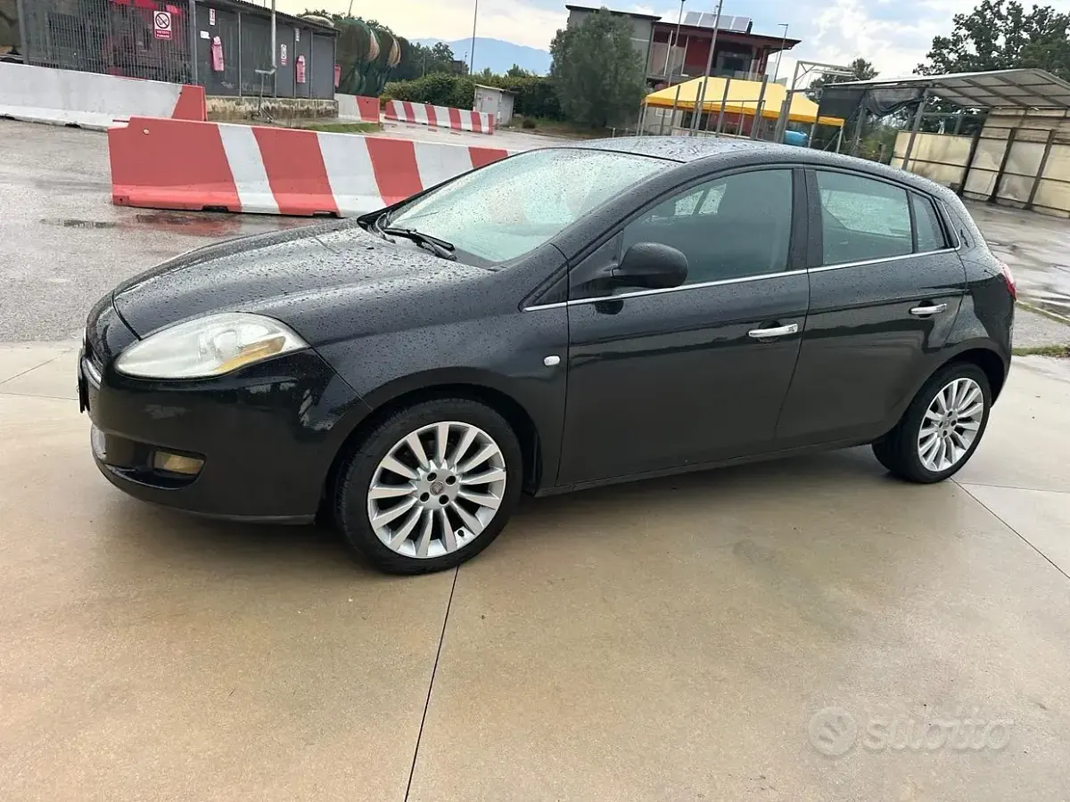 Usata Fiat Bravo 120 CV (88 kW) 2008 Nero Utilitaria