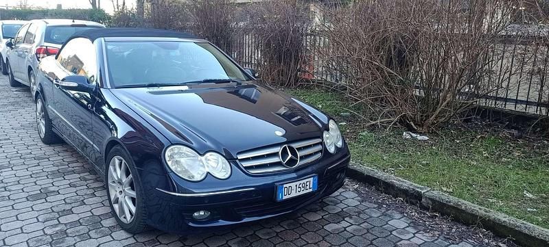 Usata Mercedes CLK200 Elegance 163 CV (119 kW) 2007 Blu/azzurro Cabrio