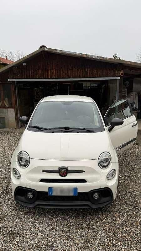 Usata 2016 Abarth 595 Competizione Due volumi | 18.000 € (Buon prezzo) - Immagine 1/4