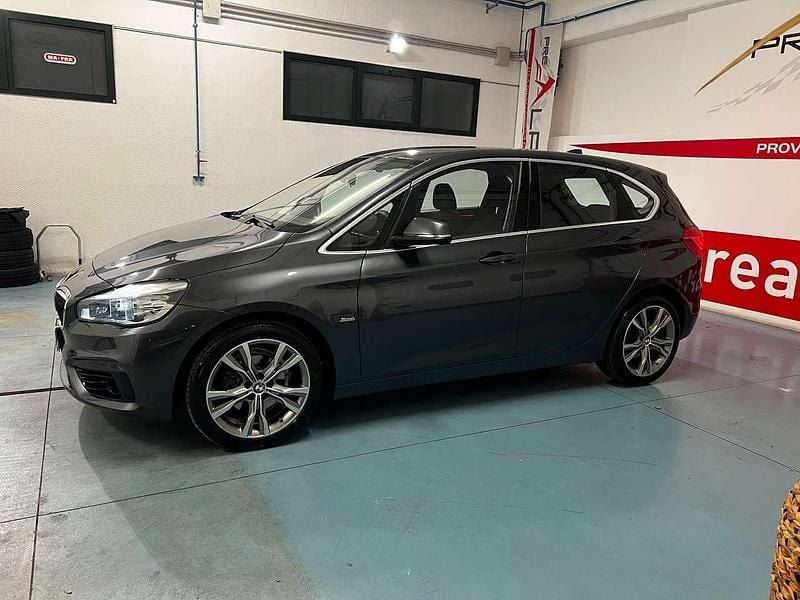 Usata BMW 218 Active Tourer Sport Line 150 CV (110 kW) 2016 Grigio Monovolume