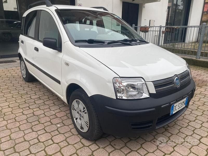 Usata Fiat Panda 69 CV (50 kW) 2006 Bianco Utilitaria