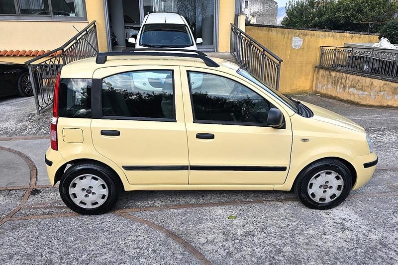 Usata Fiat Panda 69 CV (50 kW) 2012 Giallo Utilitaria