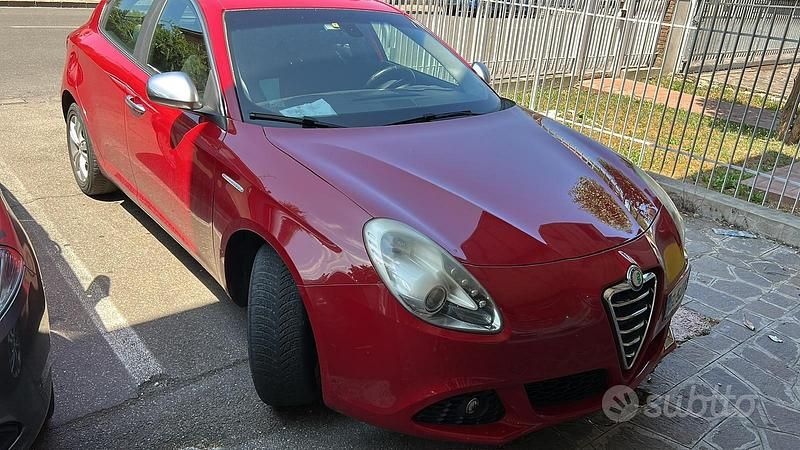 Usata Alfa Romeo Giulietta 140 CV (102 kW) 2012 Utilitaria