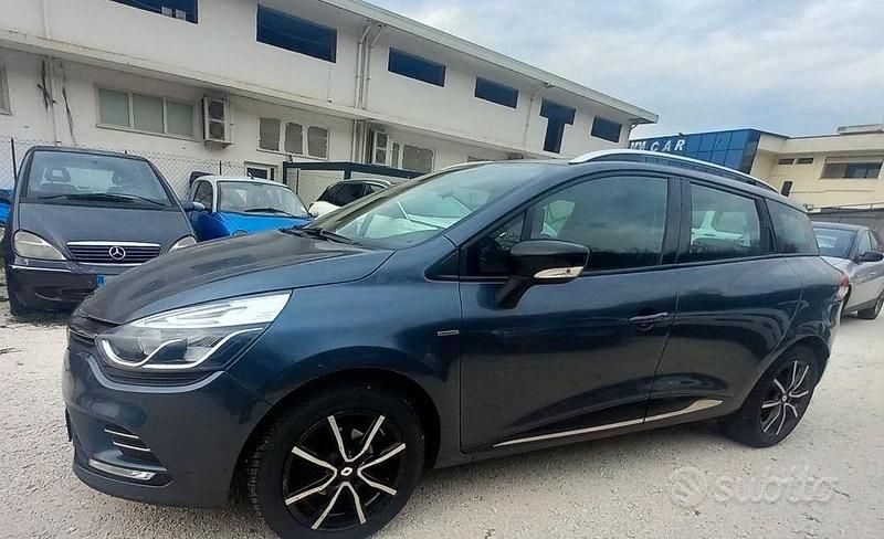 Usata Renault Clio GrandTour 90 CV (66 kW) 2019 Blu Station wagon