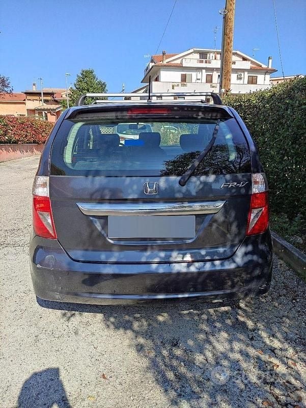 Usata Honda FR-V 125 CV (91 kW) 2005 Blu Monovolume
