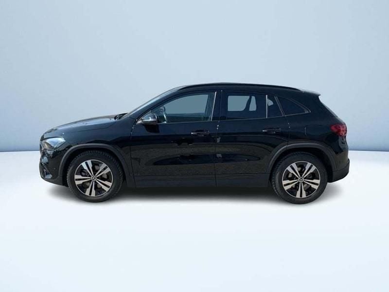 Usata Mercedes GLA180 Advanced 116 CV (85 kW) 2023 Nero SUV