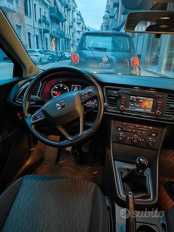 Usata Seat Leon 105 CV (77 kW) 2014 Nero Berlina