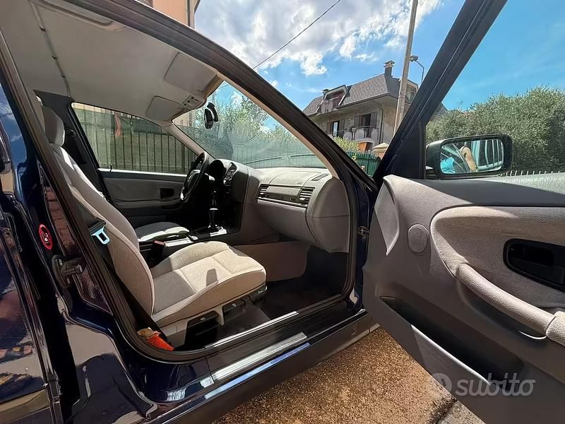 Usata BMW 318 1997 Blu Berlina