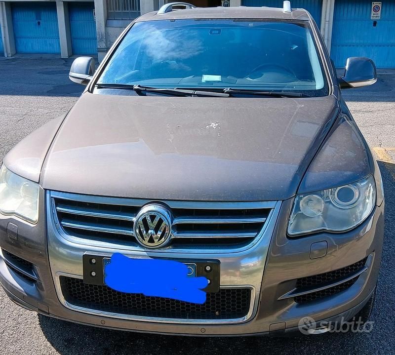 Usata VW Touareg 174 CV (127 kW) 2008 Grigio SUV