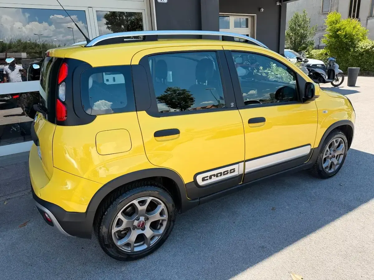 Usata Fiat Panda Cross Cross 95 CV (69 kW) 2017 Giallo Utilitaria