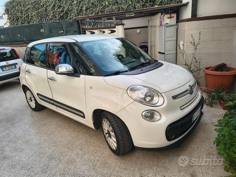 Bianco Usata 2017 Fiat 500L Pop Monovolume | 11.200 € (Buon prezzo) - Immagine 1/4