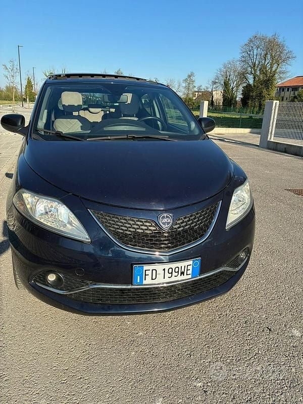 Usata Lancia Ypsilon S 95 CV (69 kW) 2016 Utilitaria
