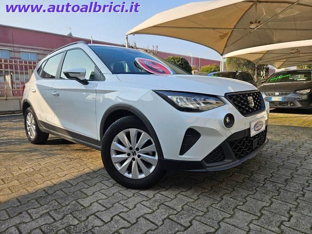 Usata Seat Arona Style 95 CV (69 kW) 2023 Metallizzato  bianco SUV