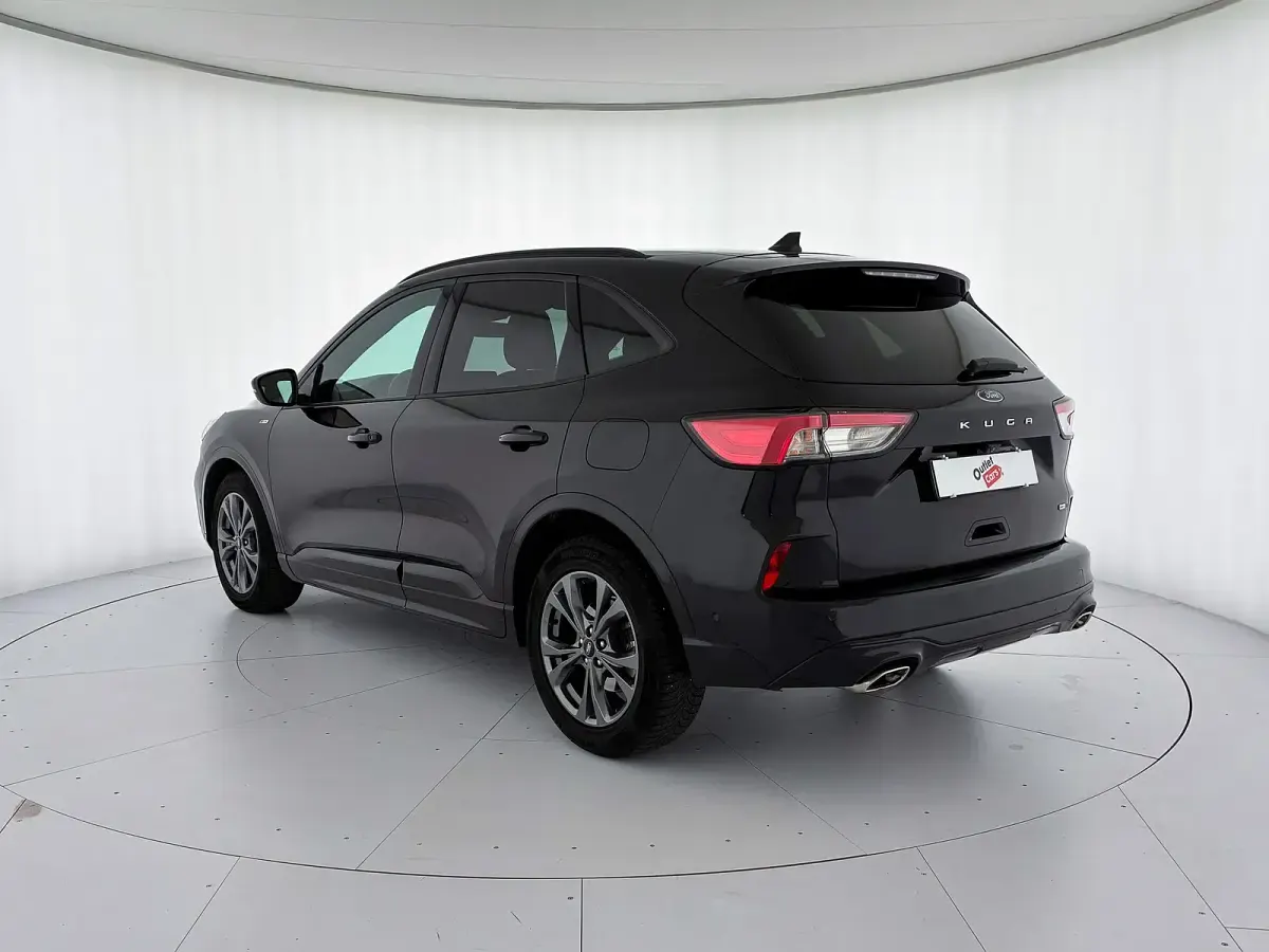 Usata Ford Kuga ST-Line 150 CV (110 kW) 2021 Nero SUV