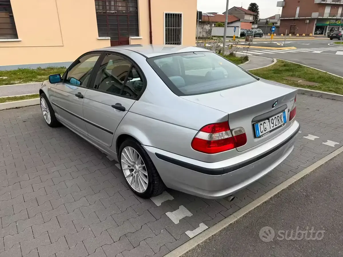 Usata BMW 316 Efficient Dynamics 116 CV (85 kW) 2003 Grigio Berlina