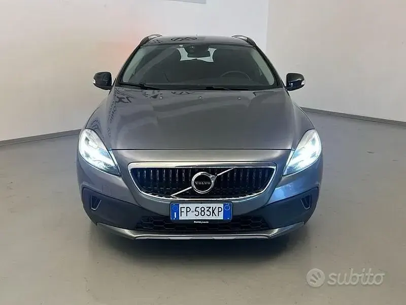 Usata Volvo V40 CC Business Edition 120 CV (88 kW) 2018 Grigio Station wagon