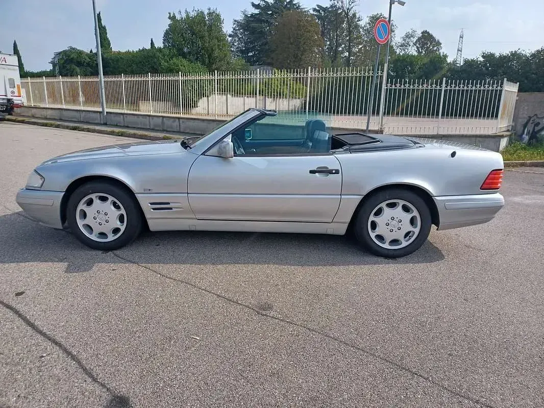 Usata Mercedes SL320 231 CV (169 kW) 1995 Argento Cabrio