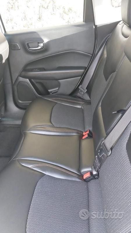 Usata Jeep Compass 120 CV (88 kW) 2018 Bianco SUV