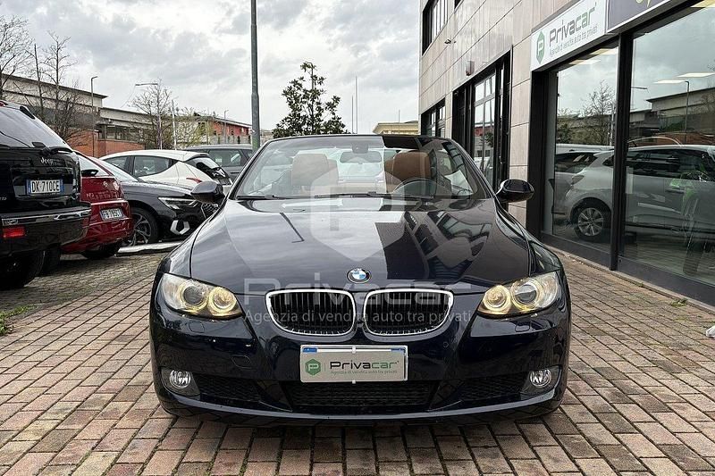 Usata BMW 320 Cabriolet 176 CV (129 kW) 2009 Blu Cabrio