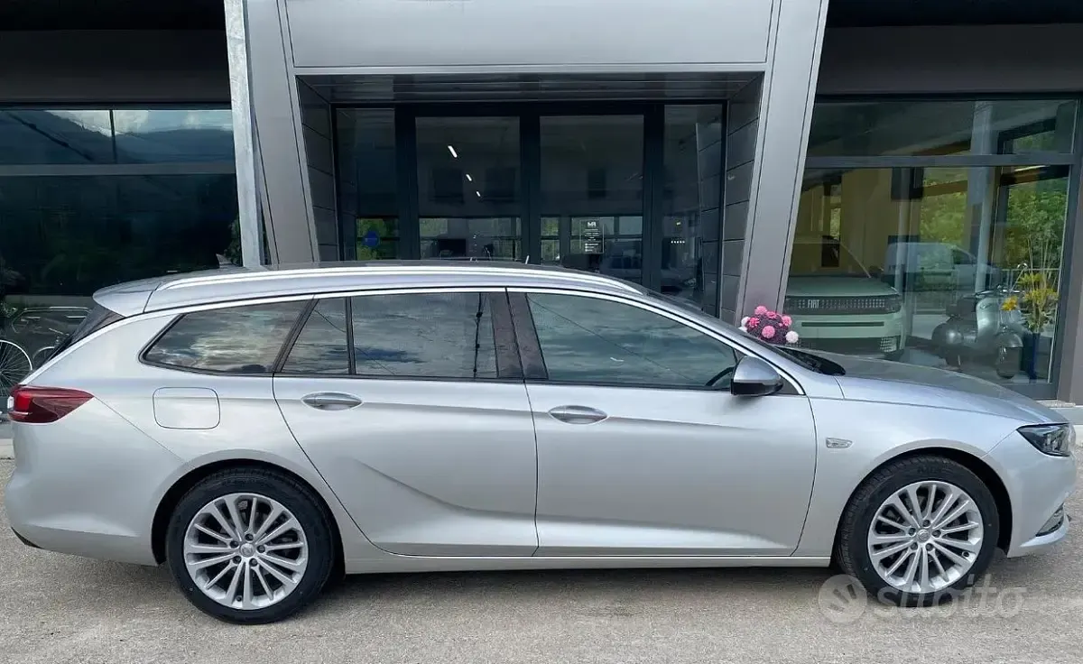Usata Opel Insignia Country Tourer S 170 CV (125 kW) 2019 Grigio Station wagon
