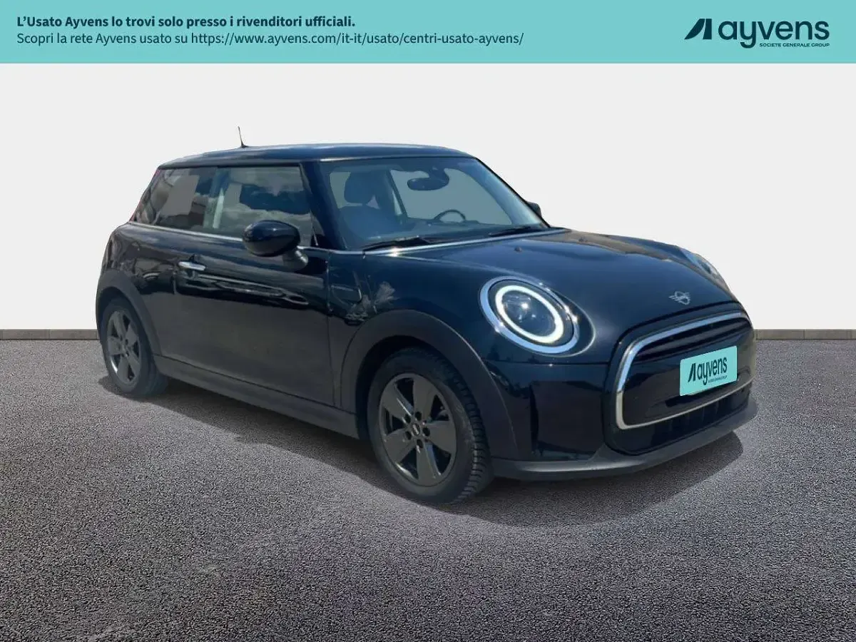 Usata Mini Cooper Classic 136 CV (100 kW) 2022 Midnight black ii Utilitaria