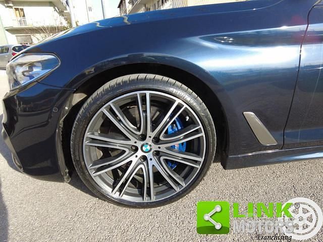 Usata BMW M550 M Sport 399 CV (293 kW) 2020 Blu Berlina